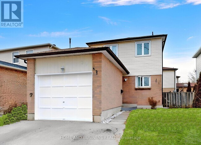 property at 31 Greenleaf Cres