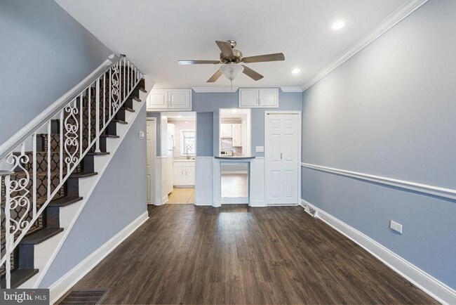 property at 2543 S Franklin St