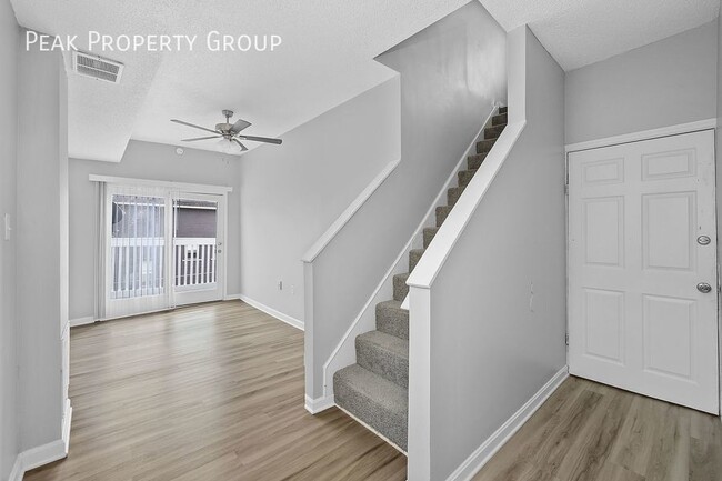 1516 William Howard Taft Rd in Cincinnati, OH - Building Photo - Building Photo