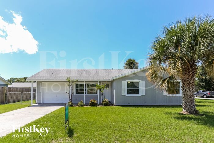 1006 Stonefence Way in Tarpon Springs, FL - Building Photo