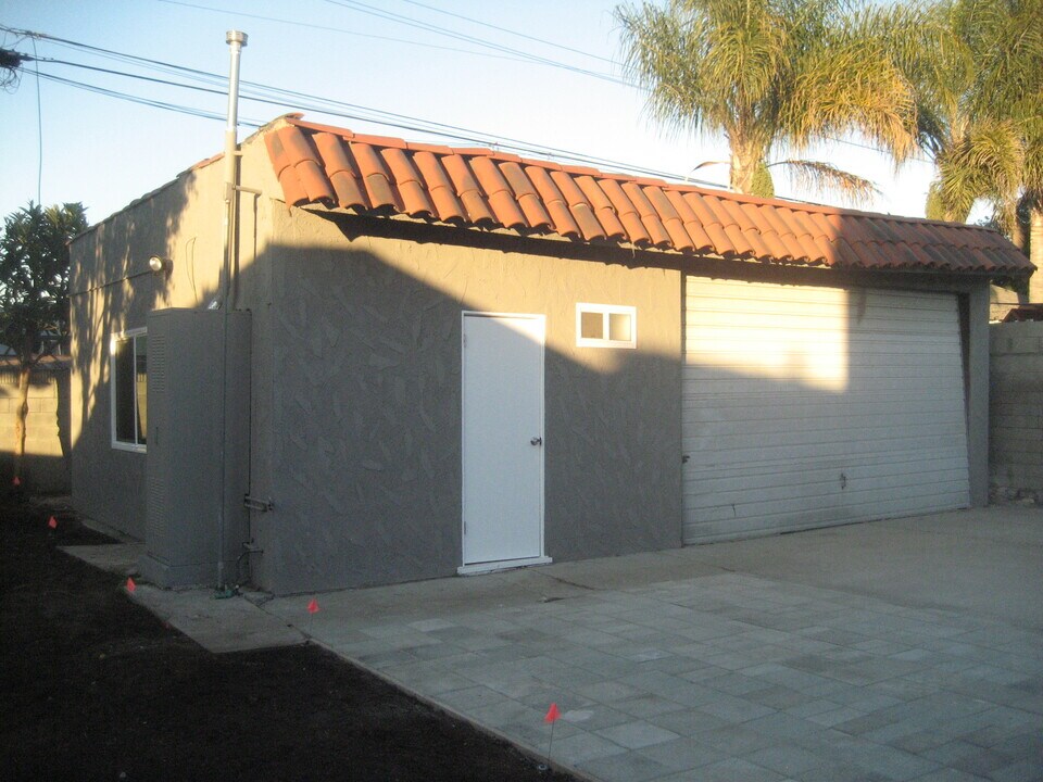 1307 W M St, Unit C in Wilmington, CA - Building Photo