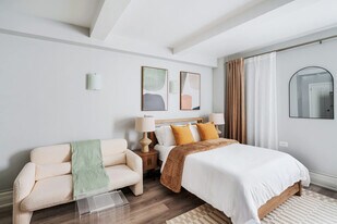 240 W 73rd St in New York, NY - Building Photo