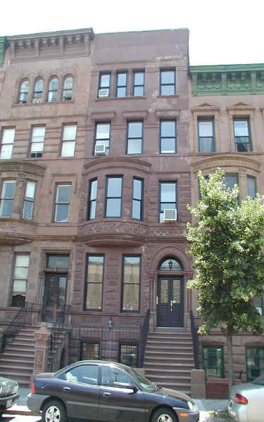 132 W 121st St in New York, NY - Foto de edificio