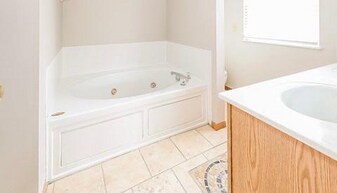 3044 Kings Realm Ave in Columbus, OH - Building Photo