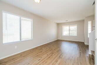 4810 W Beautiful Ln in Phoenix, AZ - Building Photo - Building Photo