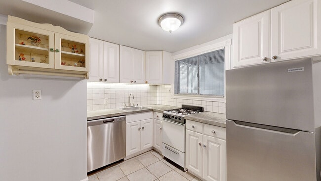 1135 De Haro St in San Francisco, CA - Building Photo - Building Photo