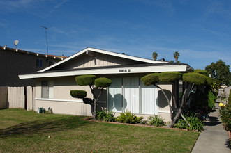 3951-3965 Howard Ave in Los Alamitos, CA - Building Photo - Building Photo