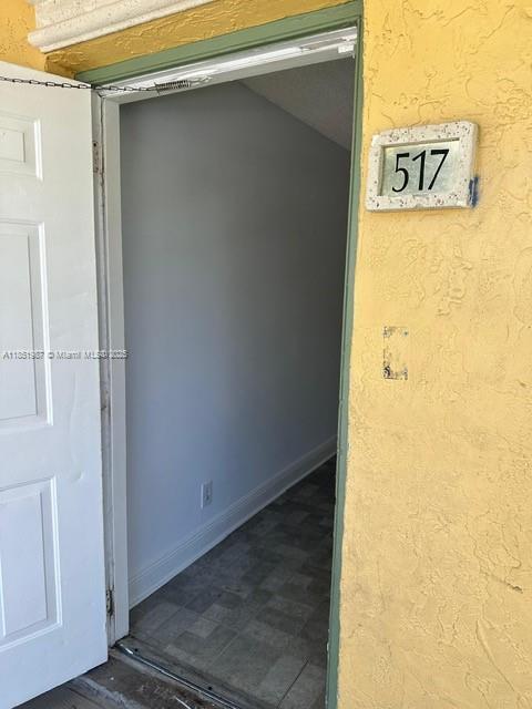 517 Meadows Cir in Boynton Beach, FL - Building Photo - Building Photo