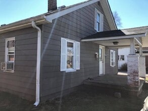 321 Hege Ave in Columbus, IN - Building Photo - Building Photo