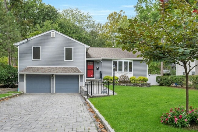 property at 370 Holland Ln
