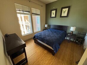 488 E Ocean Blvd, Unit 417 in Long Beach, CA - Building Photo - Building Photo