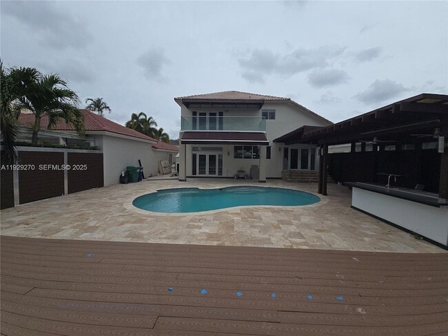 10968 NW 73rd St in Doral, FL - Foto de edificio - Building Photo