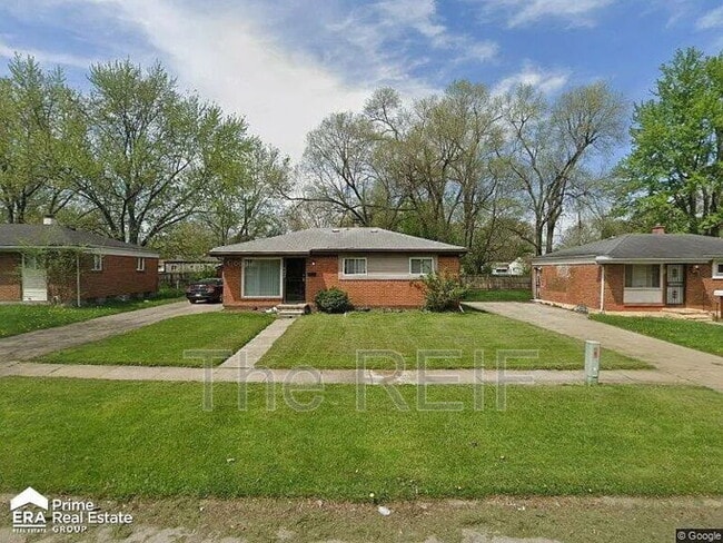 6137 Natchez Dr in Mount Morris, MI - Building Photo - Building Photo
