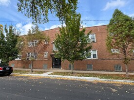 5904 W Berteau Ave in Chicago, IL - Building Photo