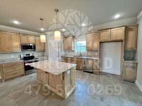 1901 E Hudson Dr in Siloam Springs, AR - Building Photo - Building Photo