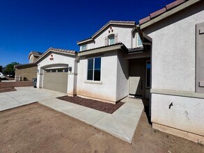 26612 Iron Mountain St in Romoland, CA - Building Photo - Building Photo