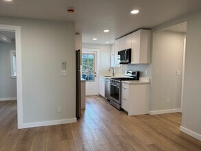 2914 Ellis St, Unit #102 in Bellingham, WA - Building Photo - Building Photo