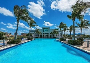300 S Australian Ave, Unit 901 in West Palm Beach, FL - Building Photo - Building Photo