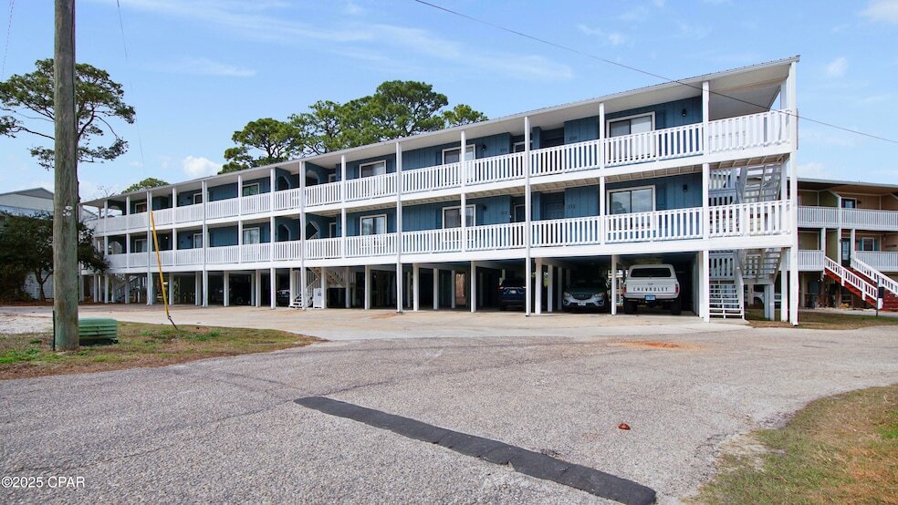 300 Cain Rd in Panama City Beach, FL - Building Photo