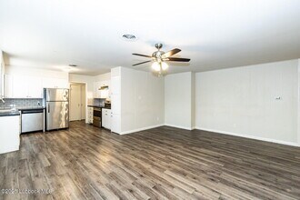 3805 48th St in Lubbock, TX - Foto de edificio - Building Photo