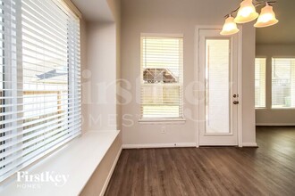 24323 Huntcliff Dr in Katy, TX - Foto de edificio - Building Photo