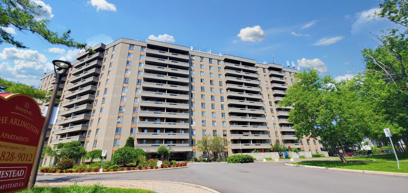 Arlington Apartments in Ottawa, ON - Building Photo