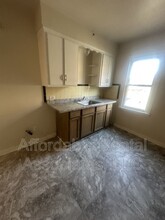 1406 W Walker St in Milwaukee, WI - Building Photo - Building Photo