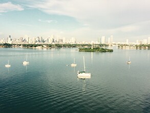 1500 Bay Dr, Unit 1138 in Miami Beach, FL - Building Photo - Building Photo