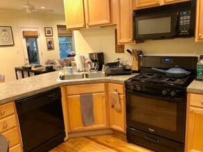 4716 N Bernard St in Chicago, IL - Building Photo - Building Photo