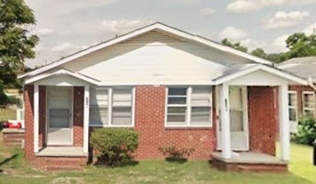 property at 112 N 6th St