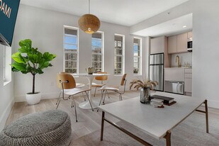 4025 Indian Creek Dr in Miami Beach, FL - Building Photo