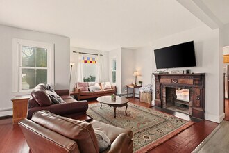 22 Summer St in Newport, RI - Building Photo - Building Photo