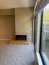 378 White Oak Ln in Lake Barrington, IL - Building Photo - Building Photo