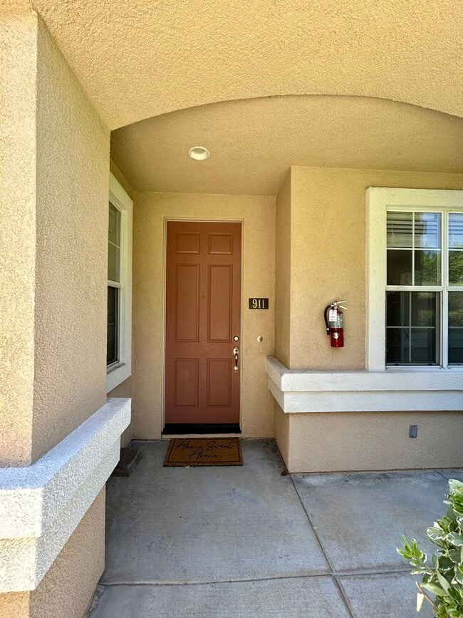 911 Brea Ln in San Jose, CA - Building Photo - Building Photo