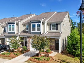 574 Altamonte Dr in Lake Wylie, SC - Building Photo