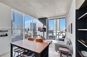 151 SE 1st St, Unit 1511 in Miami, FL - Building Photo