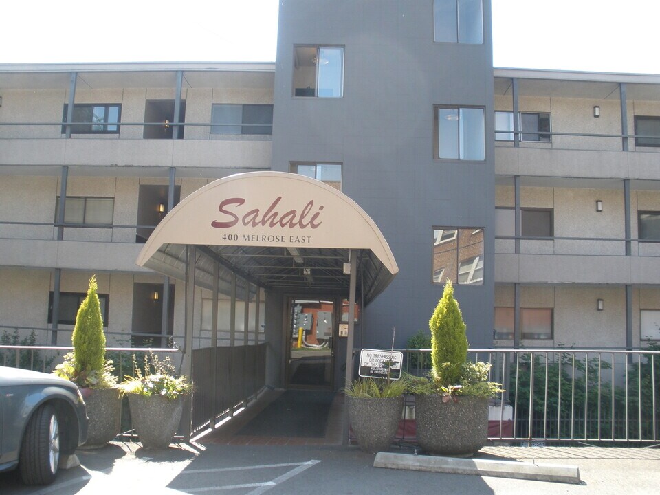 400 Melrose Ave E in Seattle, WA - Building Photo