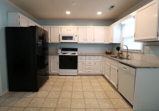 899 Woodland Trace Dr in Winston-Salem, NC - Building Photo - Building Photo