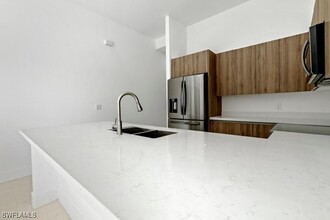 1709 NE 41st St in Cape Coral, FL - Foto de edificio - Building Photo
