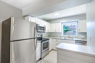 3860 7th Ave N, Unit 10 in St. Petersburg, FL - Building Photo - Building Photo