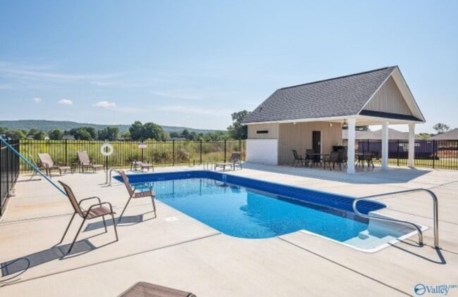 108 Bingham Wy in New Market, AL - Building Photo - Building Photo