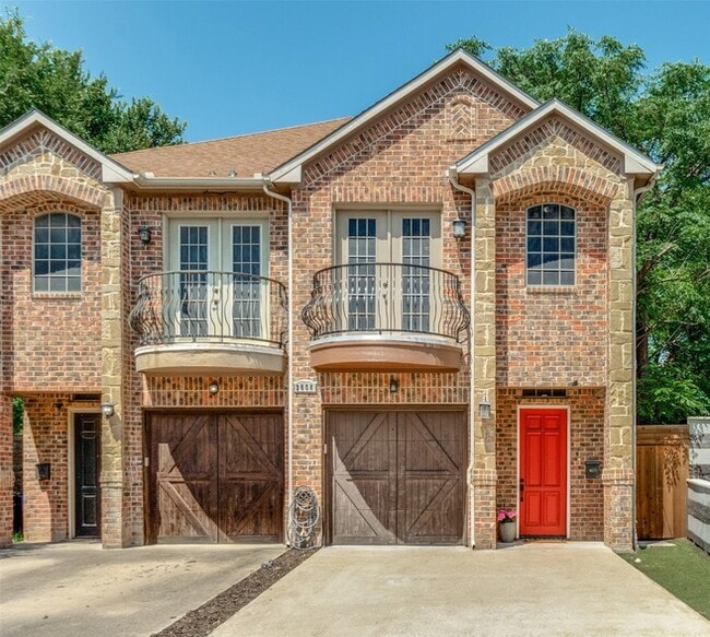 property at 2608 N Garrett Ave