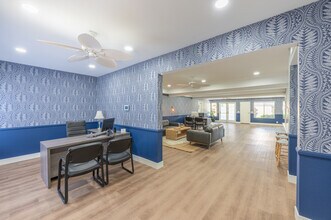 Northpointe Apartments in Las Vegas, NV - Foto de edificio - Building Photo