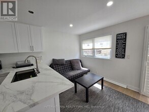 261 Soudan Ave in Toronto, ON - Building Photo - Building Photo
