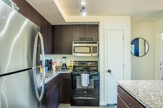 333 E Roosevelt St in Phoenix, AZ - Foto de edificio - Building Photo