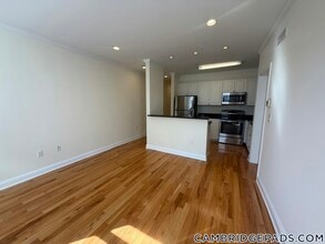 1 Chauncy St in Cambridge, MA - Foto de edificio - Building Photo