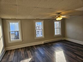 139 E Louther St, Unit 139 East Louther Street in Carlisle, PA - Building Photo