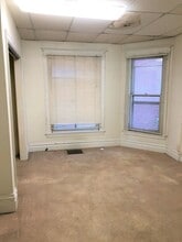 614 S Clinton St in Iowa City, IA - Building Photo - Building Photo