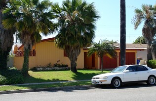 781-785 Empire Ave in Ventura, CA - Building Photo