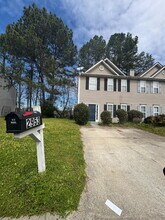 2953 Falling Water Point in College Park, GA - Building Photo - Building Photo